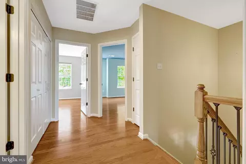 1982 Logan Manor Dr, Reston, VA 20190 photo 20