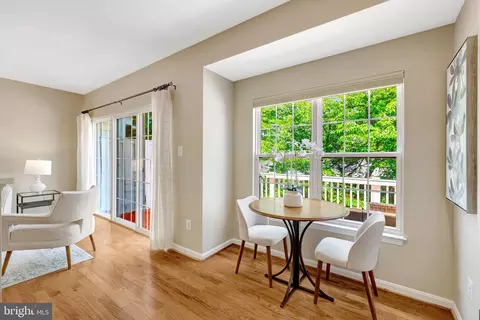1982 Logan Manor Dr, Reston, VA 20190 photo 13