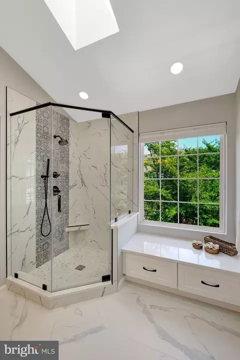 1982 Logan Manor Dr, Reston, VA 20190 photo 25