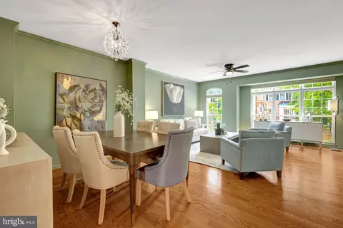 1982 Logan Manor Dr, Reston, VA 20190 photo 5