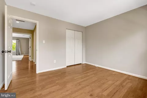 1982 Logan Manor Dr, Reston, VA 20190 photo 33