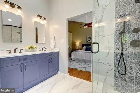 1982 Logan Manor Dr, Reston, VA 20190 photo 24