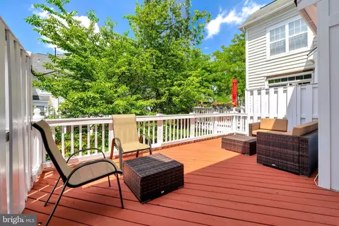 1982 Logan Manor Dr, Reston, VA 20190 photo 17