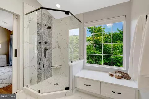 1982 Logan Manor Dr, Reston, VA 20190 photo 26