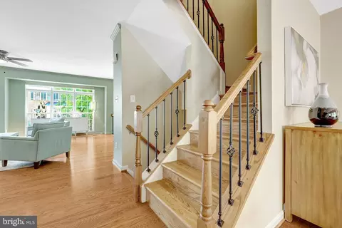 1982 Logan Manor Dr, Reston, VA 20190 photo 18