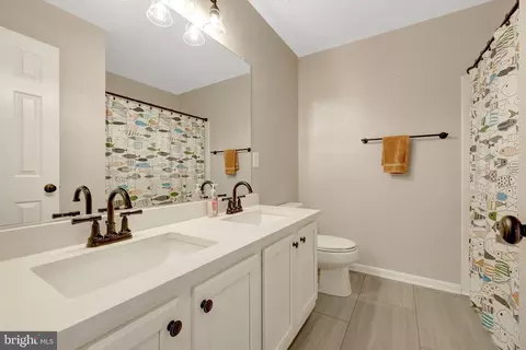 1982 Logan Manor Dr, Reston, VA 20190 photo 31