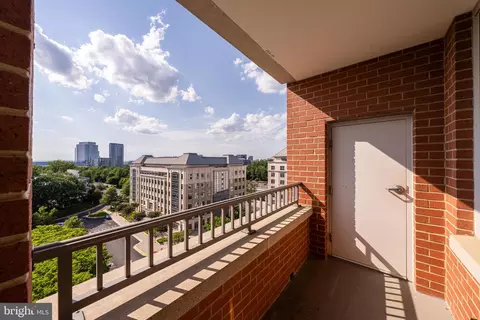 11760 Sunrise Valley Dr #1008, Reston, VA 20191