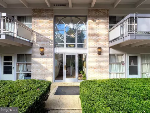 7740 Donnybrook Ct #202, Annandale, VA 22003