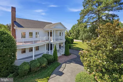 9505 Lynnhall Pl, Alexandria, VA 22309