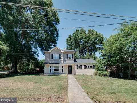 2508 Fleming St, Alexandria, VA 22306