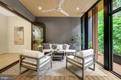 Exterior - 7815 Old Falls Rd, Mclean, VA 22102 photo 6 of 22