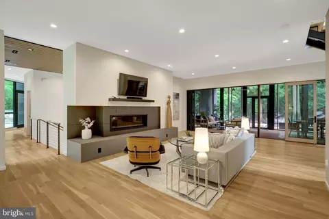 Living - 7815 Old Falls Rd, Mclean, VA 22102 photo 1 of 9