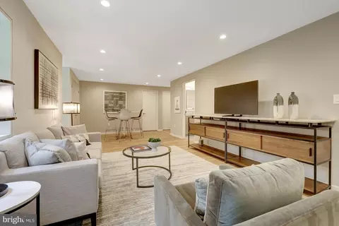 Living - 7815 Old Falls Rd, Mclean, VA 22102 photo 8 of 9