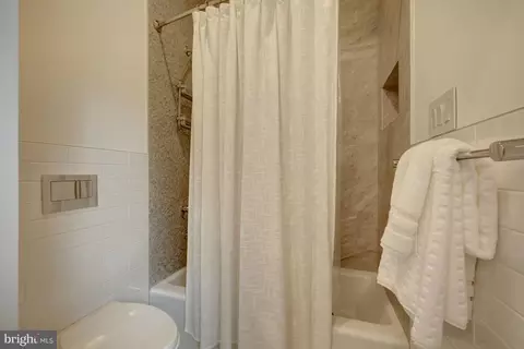 Bath - 7815 Old Falls Rd, Mclean, VA 22102 photo 9 of 11