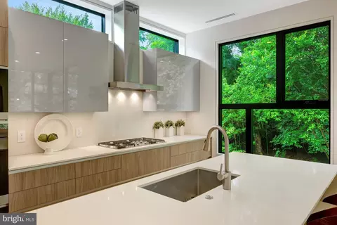 Kitchen - 7815 Old Falls Rd, Mclean, VA 22102 photo 3 of 5