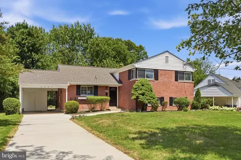 Exterior - 5907 Camberly Ave, Springfield, VA 22150 photo 2 of 6