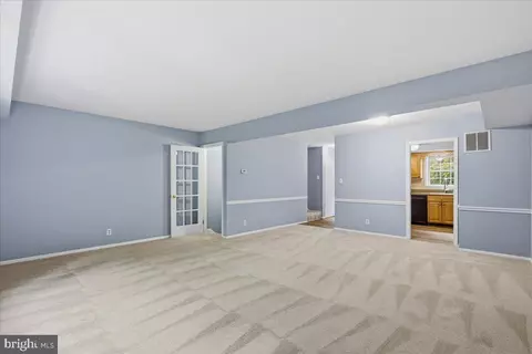 Living - 7674 Tiverton Dr, Springfield, VA 22152 photo 2 of 4