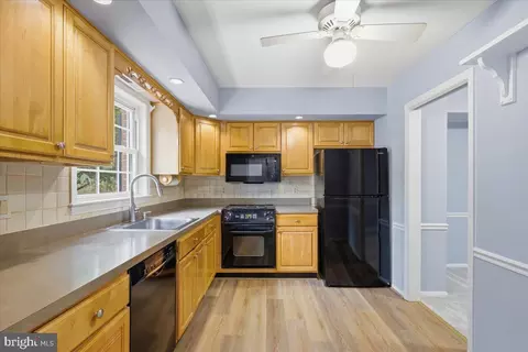 Kitchen - 7674 Tiverton Dr, Springfield, VA 22152 photo 1 of 2