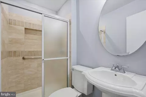 Bath - 7674 Tiverton Dr, Springfield, VA 22152 photo 1 of 3