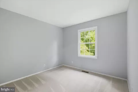 Bedroom - 7674 Tiverton Dr, Springfield, VA 22152 photo 3 of 3