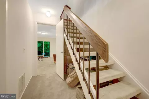 Entry Way - 2231 Wheelwright Ct, Reston, VA 20191 photo 7 of 7