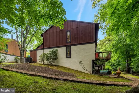 Exterior - 2231 Wheelwright Ct, Reston, VA 20191 photo 3 of 7