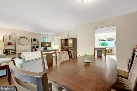 Dining - 2231 Wheelwright Ct, Reston, VA 20191 photo 4 of 4