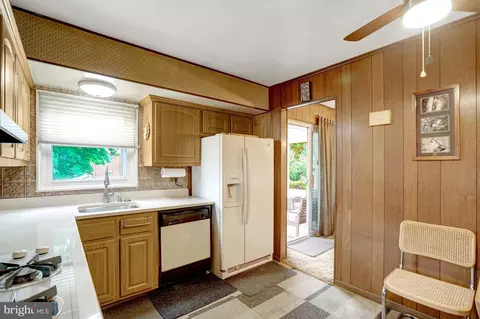 Kitchen - 6014 Hibbling Ave, Springfield, VA 22150 photo 2 of 3