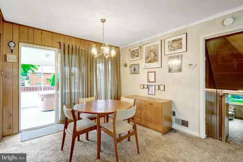 Dining - 6014 Hibbling Ave, Springfield, VA 22150 photo 2 of 3