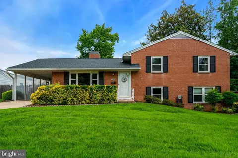 6014 Hibbling Ave, Springfield, VA 22150