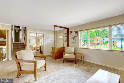 Living - 6014 Hibbling Ave, Springfield, VA 22150 photo 2 of 2