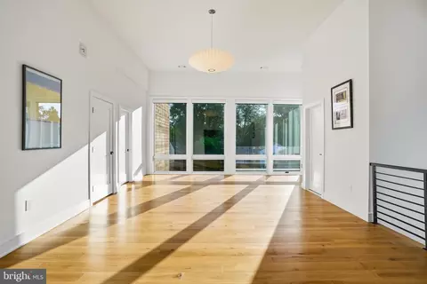 Living - 1459 Dewberry Ct, Mclean, VA 22101 photo 3 of 6