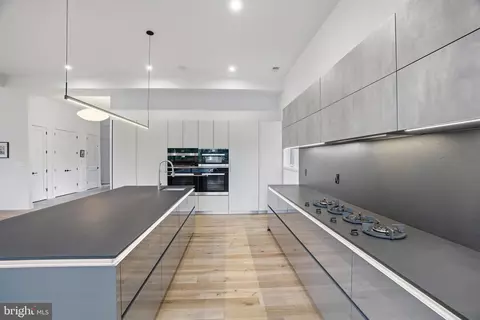 Kitchen - 1459 Dewberry Ct, Mclean, VA 22101 photo 3 of 7