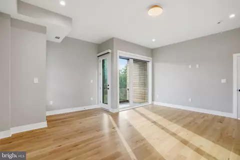 Living - 1459 Dewberry Ct, Mclean, VA 22101 photo 5 of 6