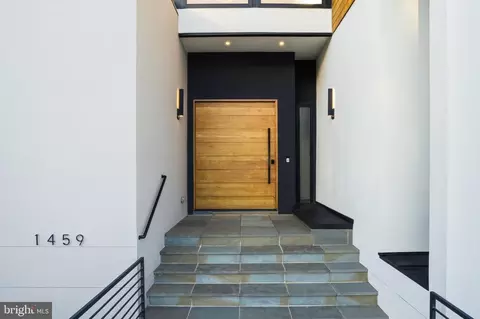 Entry Way - 1459 Dewberry Ct, Mclean, VA 22101 photo 1 of 11