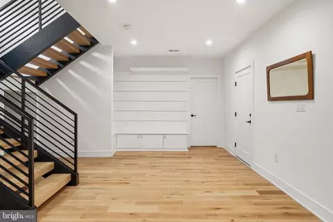 Entry Way - 1459 Dewberry Ct, Mclean, VA 22101 photo 11 of 11