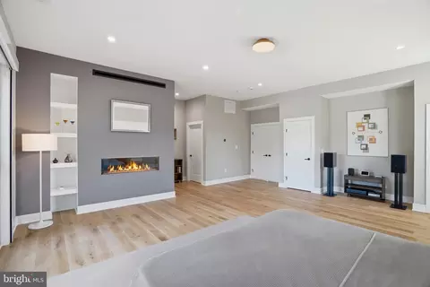 Bedroom - 1459 Dewberry Ct, Mclean, VA 22101 photo 4 of 4