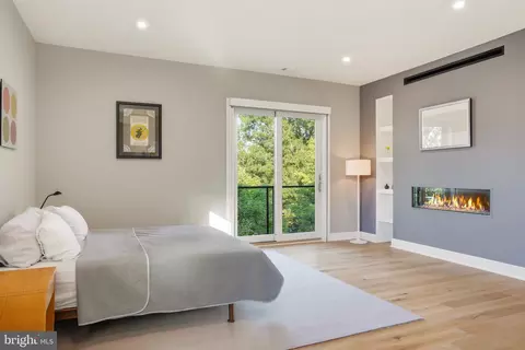 Bedroom - 1459 Dewberry Ct, Mclean, VA 22101 photo 3 of 4