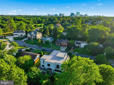 View/Area - 1459 Dewberry Ct, Mclean, VA 22101 photo 2 of 2
