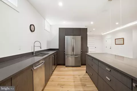 Kitchen - 1459 Dewberry Ct, Mclean, VA 22101 photo 6 of 7