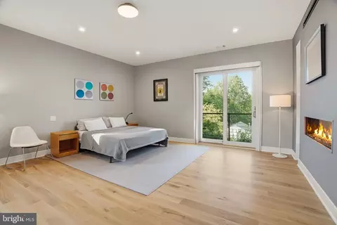 Bedroom - 1459 Dewberry Ct, Mclean, VA 22101 photo 2 of 4