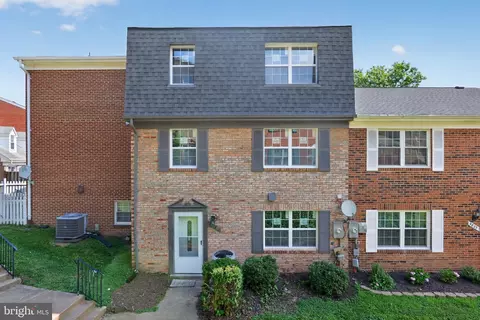 9836 Hagel Cir, Lorton, VA 22079
