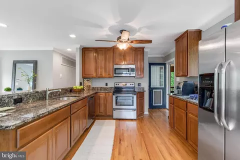 7504 Nancemond St, Springfield, VA 22150 photo 15