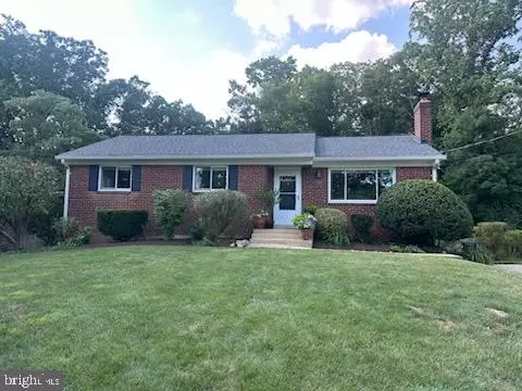 7504 Nancemond St, Springfield, VA 22150