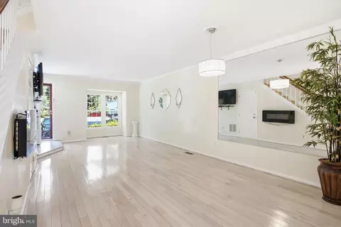 Living - 8434 Springfield Oaks Dr, Springfield, VA 22153 photo 4 of 12