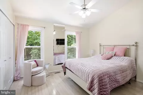Bedroom - 8434 Springfield Oaks Dr, Springfield, VA 22153 photo 2 of 5
