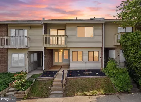 13362 Preuit Pl, Herndon, VA 20170
