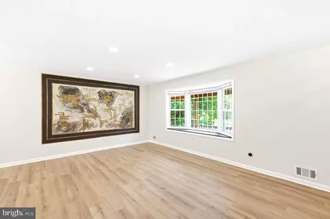 Living - 7215 Willow Oak Pl, Springfield, VA 22153 photo 1 of 11