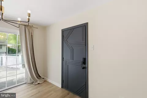 Entry Way - 7215 Willow Oak Pl, Springfield, VA 22153 photo 4 of 4