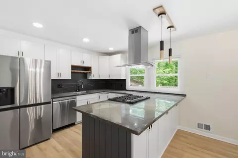Kitchen - 7215 Willow Oak Pl, Springfield, VA 22153 photo 1 of 5